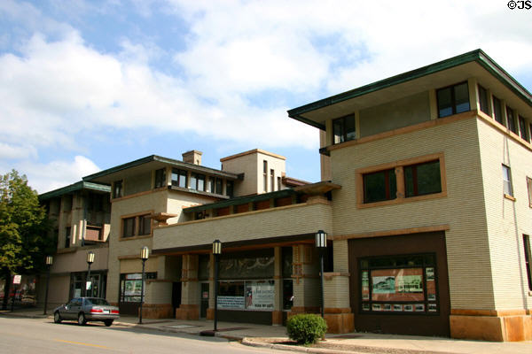 City National Bank & Park Inn Hotel (1909) (5 W. State St.). Mason City, IA. Architect: Frank Lloyd Wright.
