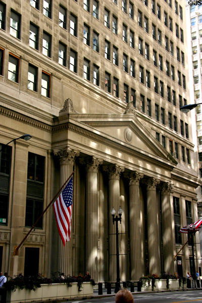 Federal Reserve Bank of Chicago (1922) (15 floors) (230 South LaSalle St.). Chicago, IL. Architect: Graham, Anderson, Probst & White + Holabird & Root + Naess & Murphy.