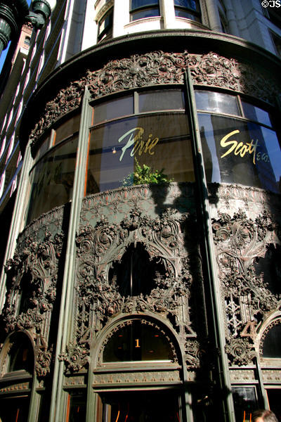Art Nouveau corner entrance of Carson Pirie Scott department store. Chicago, IL.