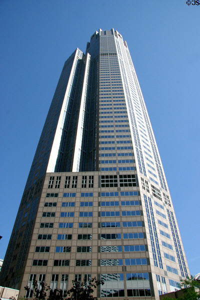 Facade of 311 South Wacker Drive. Chicago, IL.