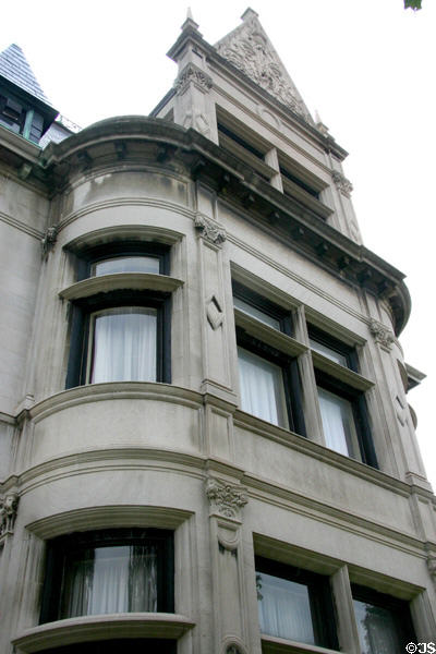Bowed front of William W. Kimball House. Chicago, IL.