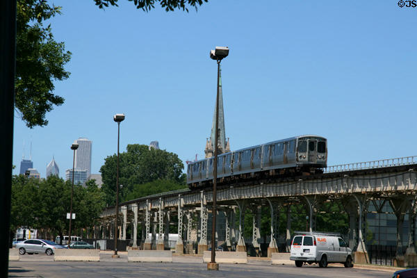 Elevated Green Line train races across Illinois Institute of Technology. Chicago, IL.