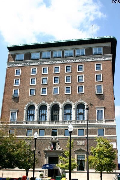 Indianapolis Athletic Club (1923) (350 North Meridian St.). Indianapolis, IN. Style: Renaissance revival. Architect: Robert Frost Daggett.