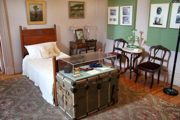 Southeast bedroom of Rotch-Jones-Duff House. New Bedford, MA.