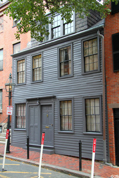 Louis Glapion - George Middleton House (1795) (5 Pinckney St) in Beacon Hill. Boston, MA. Style: Federal.