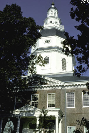 Maryland State Capital seen through trees. Annapolis, MD.