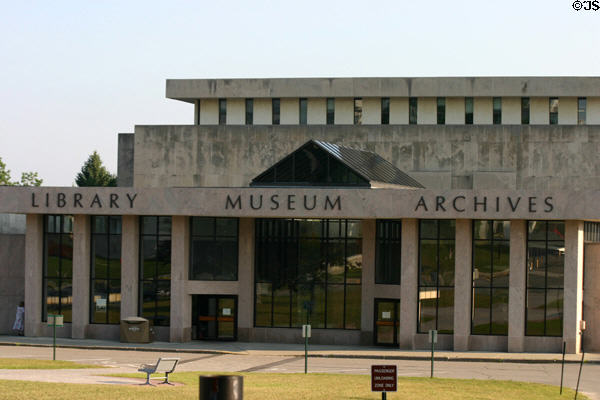 Maine State Library & Museum. Augusta, ME.