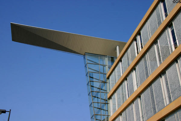 Cantilevered projection of Minneapolis Central Library. Minneapolis, MN.