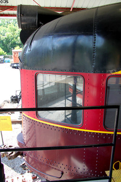 Round-end observation end of Gulf, Mobile & Ohio #5998 "Abraham Lincoln" parlor-observation lounge (1935) at St. Louis Museum of Transportation. St. Louis, MO.
