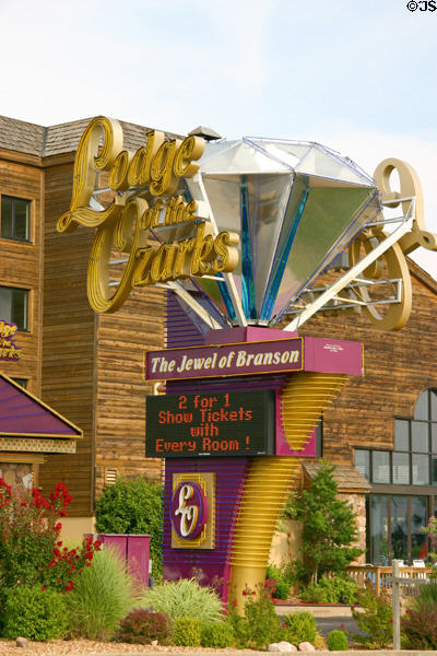 Ozarks Lodge fanciful sign. Branson, MO.