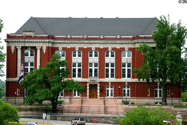 Missouri Supreme Court Building (1907) (opposite Missouri State Capitol). Jefferson City, MO. Style: French Renaissance.