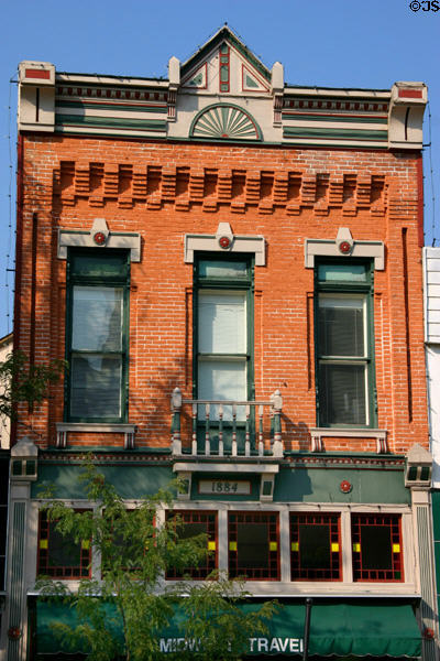 Winan�s Gallery / Caplinger�s Clothing building (1884) (207 East High St.). Jefferson City, MO.