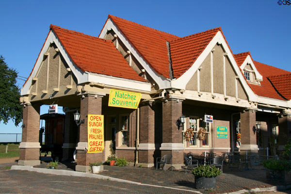 Old Natchez rail station now tourist information office. Natchez, MS.