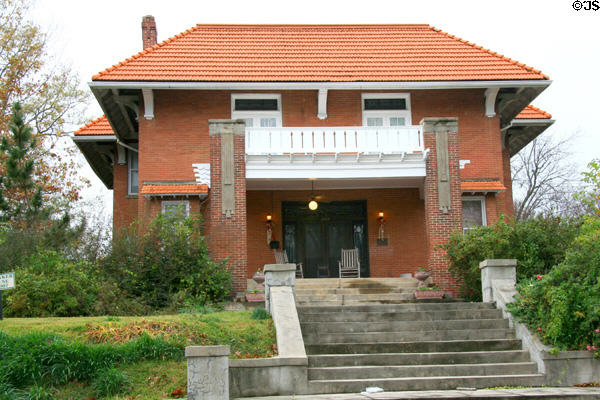 Shlenker House (c1907) (2212 Cherry St.). Vicksburg, MS. Style: Arts & Crafts. On National Register.