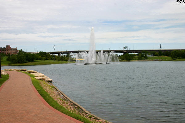 Heartland of America Fountain beside Missouri River. Omaha, NE.