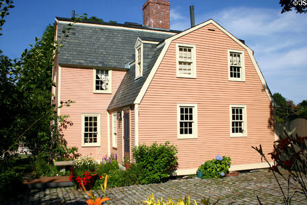 Oracle House (c1702) built by the Honorable Richard Wibird, British Naval Officer, merchant, member of the King's Council & benefactor of Harvard University. Portsmouth, NH.