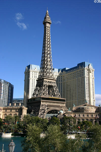 Paris Las Vegas (1999) (34 floors) (3655 Las Vegas Blvd. South). Las Vegas, NV. Architect: Leidenfrost/Horowitz & Assoc. + Bergman, Walls & Assoc. + MBH Architects.