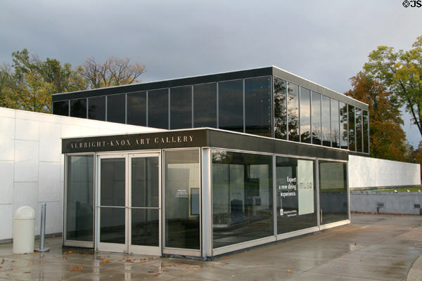 Addition to Albright-Knox Art Gallery (1962). Buffalo, NY. Architect: Gordon Bunshaft of Skidmore, Owings & Merrill.