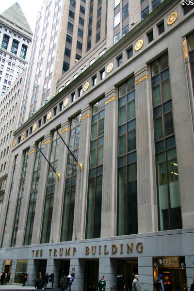 The Trump Building (1930) (40 Wall St.) (70 floors). New York, NY. Architect: H. Craig Severance, Yasuo Matsui, Shreve & Lamb.