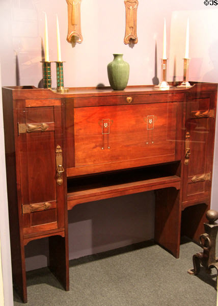 Walnut desk inlaid with copper & pewter (c1904) by Gustav Stickley at Brooklyn Museum. Brooklyn, NY.