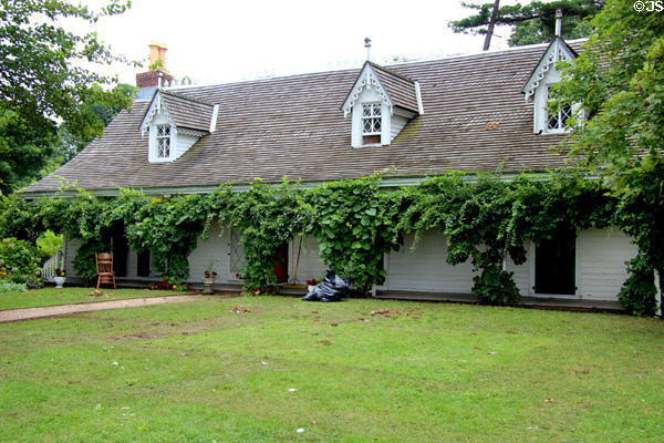 Alice Austen House Museum (aka Clear Comfort) (1690) was a Dutch farmhouse & later home (1866-1945) of photographer Alice Austen (1866-1952). Staten Island, NY.