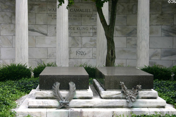 Graves of Warren Gamaliel Harding & Florence Kling Harding. Marion, OH.
