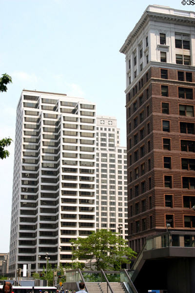 Tri-state (formerly Traction) building plus two modern skyscrapers to left. Cincinnati, OH. Style: Commercial Style. Architect: D.H. Burnham.