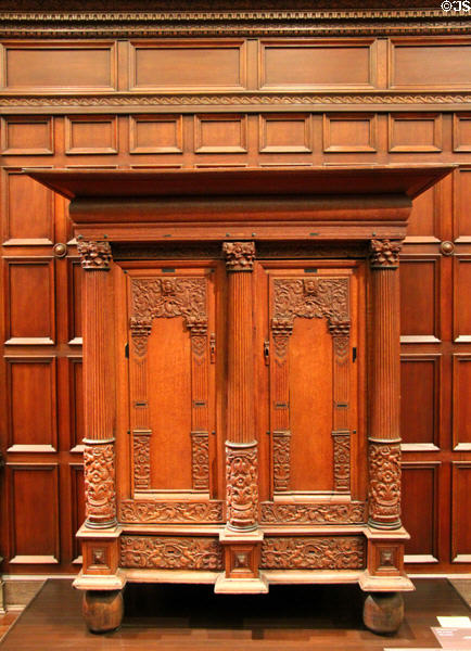 Oak Kast (2nd half 17thC) from The Netherlands at Cincinnati Art Museum. Cincinnati, OH.