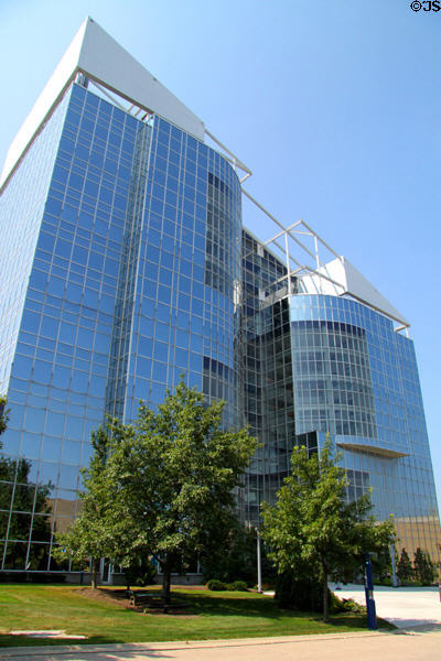 Goodyear Polymer Center at University of Akron (1991) (12 floors) (170 University Ave.). Akron, OH. Architect: Richard Fleischman & Associates.