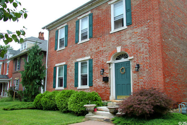 Federal-style house (227 Adams St.) in Putnam. Zanesville, OH.