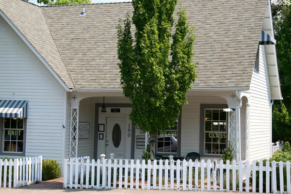Plymale House (c1865) (180 N Oregon St.). Jacksonville, OR.