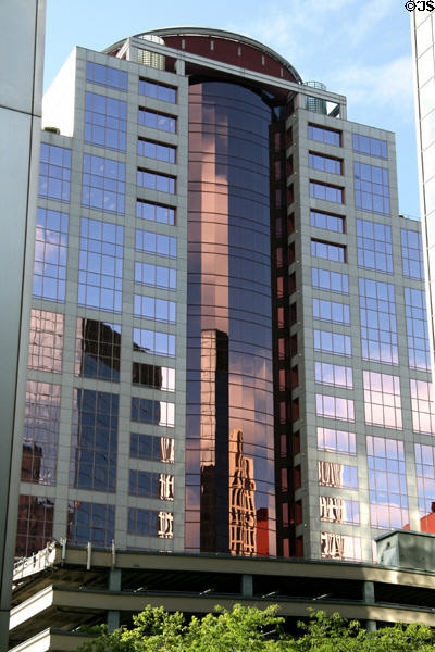 Facade of 1000 Broadway. Portland, OR.