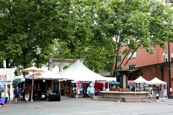 Ankeny Square & Skidmore Fountain with crafts market. Portland, OR.