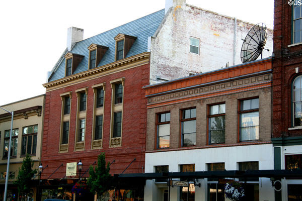 Salem Arts Building (1936) (155 Liberty St.) (former Montgomery Ward). Salem, OR. Style: Colonial Revival.