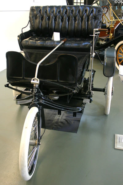 Knox Model A Runabout three-wheel auto (1901), Springfield, MA, at Frick Mansion Auto Collection. Pittsburgh, PA.