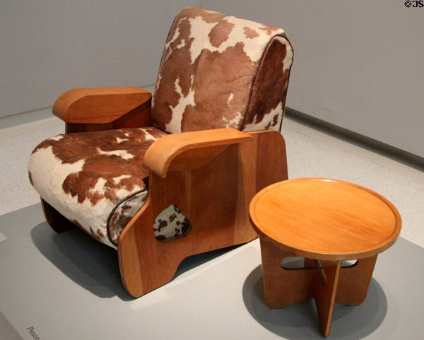 Armchair & circular table (1940) by Marcel Breuer & made by Schmieg & Kotzian at Carnegie Museum of Art. Pittsburgh, PA.