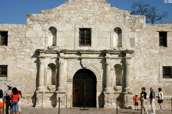 The Alamo facade. San Antonio, TX.