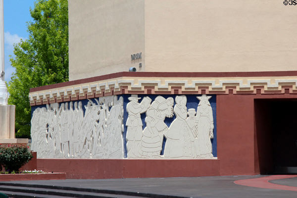 History Texas mural by Julian Garnsey on Tower building at Fair Park. Dallas, TX.