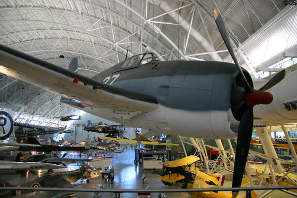 Grumman F6F-3 Hellcat (1943) at National Air & Space Museum. Chantilly, VA.