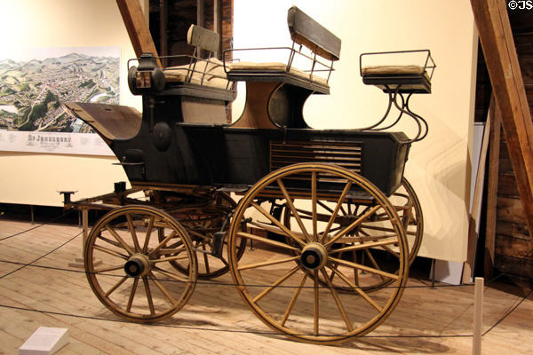 Roof-seat Break (c1890) by Brewster & Co. of New York, NY in Round Barn at Shelburne Museum. Shelburne, VT.