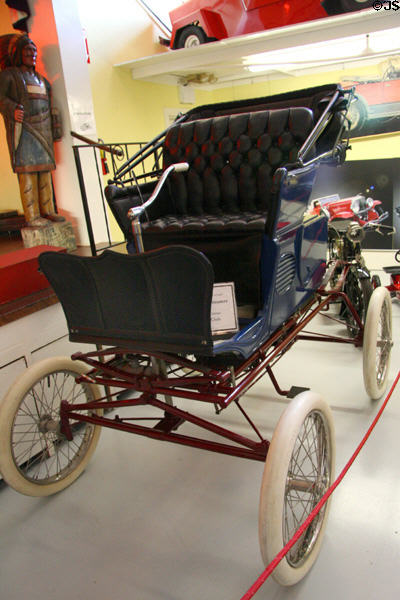 Baldwin Steamer (1899) at LeMay Museum. Tacoma, WA.