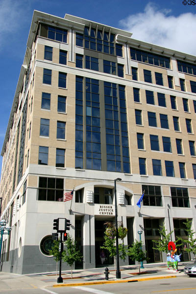 Risser Justice Center & Law Library (2001) (8 floors) (17 West Main St.). Madison, WI. Architect: HSR Assoc..