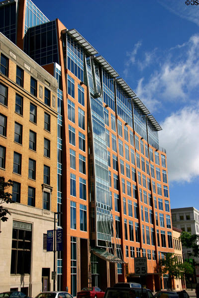 Ten East Doty (2000) (10 floors). Madison, WI. Architect: Valerio Dewalt Train Assoc..