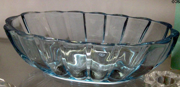 Spool oval azure bowl (1938-44) at Fostoria Glass Museum. Moundsville, WV.