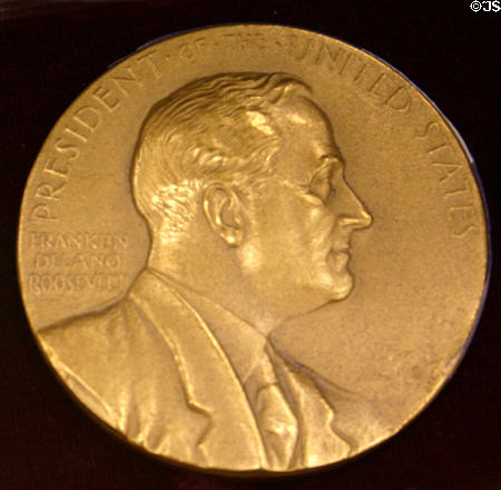 32: Franklin Delano Roosevelt (1933-1945) lived (1882-1945). XP.