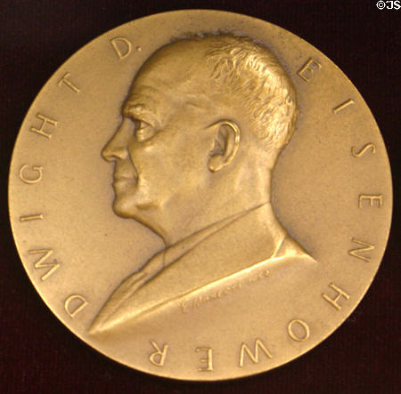 34: Dwight David Eisenhower (1953-1961) lived (1890-1969). XP.