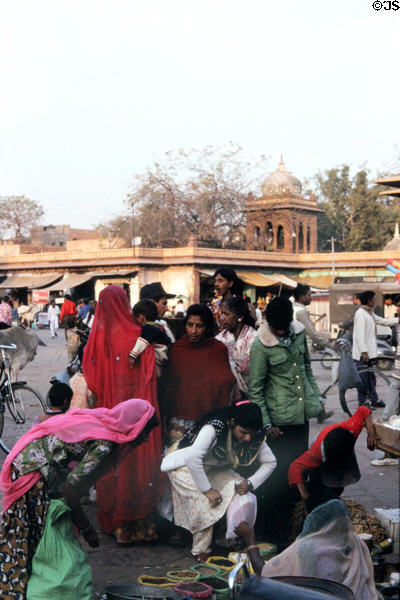 Shopping in Jodhpur market. India.