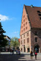 Shoppers on Hallplatz. Nuremberg, Germany.