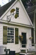 M. Dubois Grocer. Williamsburg, VA.