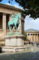 Queen Victoria equestrian statue by Thomas Thornycroft at St George's Hall. Liverpool, England
